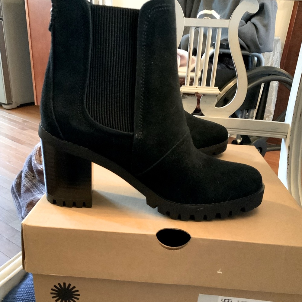 Ugg Hazel black waterproof nubuck Chelsea boots, 2.5 inch heel new with tag